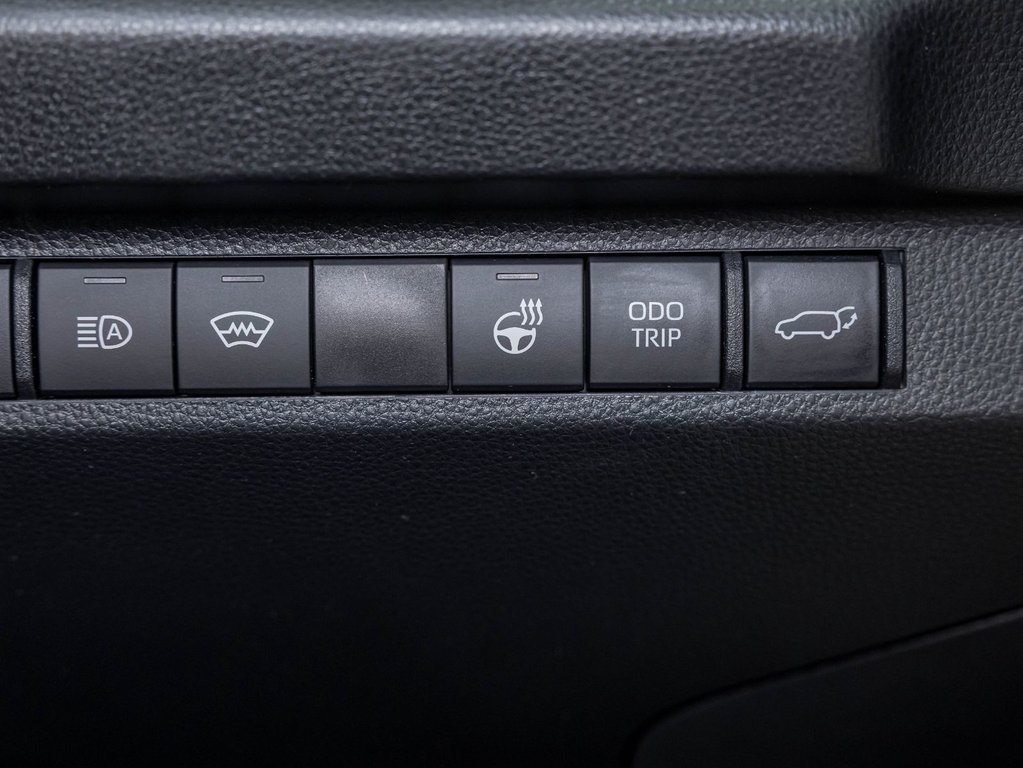 2025 Toyota RAV4 Plug-In Hybrid in St-Jérôme, Quebec - 23 - w1024h768px