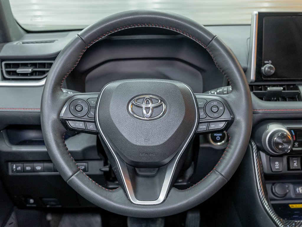 2025 Toyota RAV4 Plug-In Hybrid in St-Jérôme, Quebec - 14 - w1024h768px