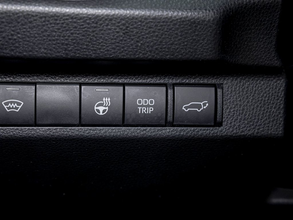 2023 Toyota RAV4 Prime in St-Jérôme, Quebec - 22 - w1024h768px