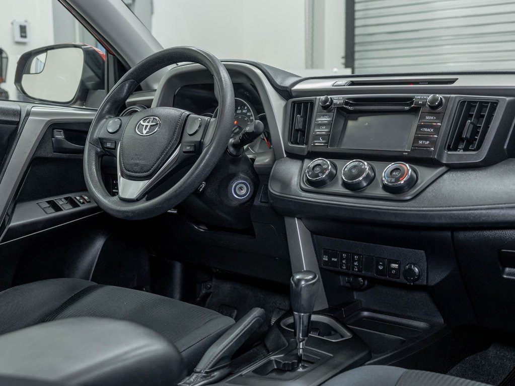 Toyota RAV4  2016 à St-Jérôme, Québec - 22 - w1024h768px