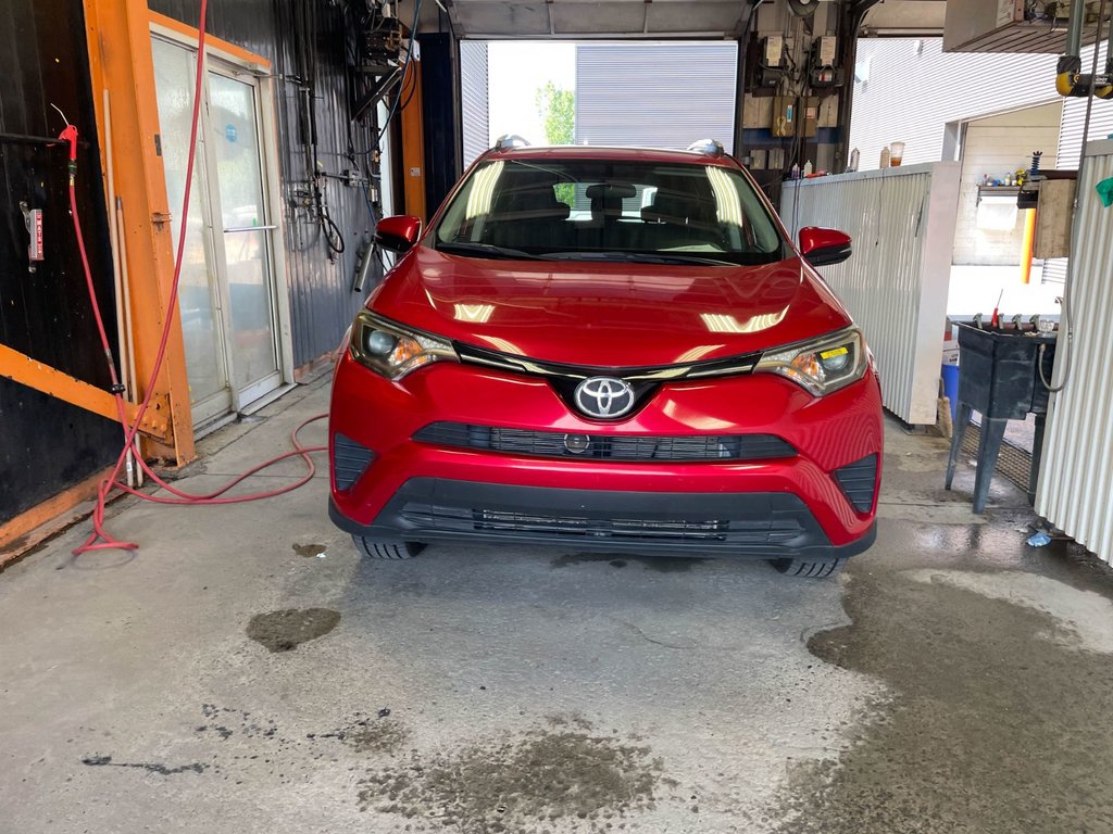 Toyota RAV4  2016 à St-Jérôme, Québec - 4 - w1024h768px