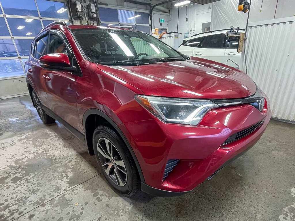 Toyota RAV4  2018 à St-Jérôme, Québec - 9 - w1024h768px