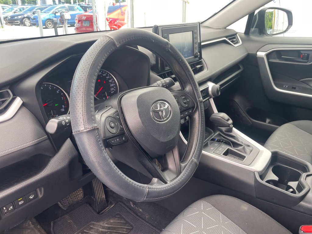 Toyota RAV4  2020 à St-Jérôme, Québec - 3 - w1024h768px