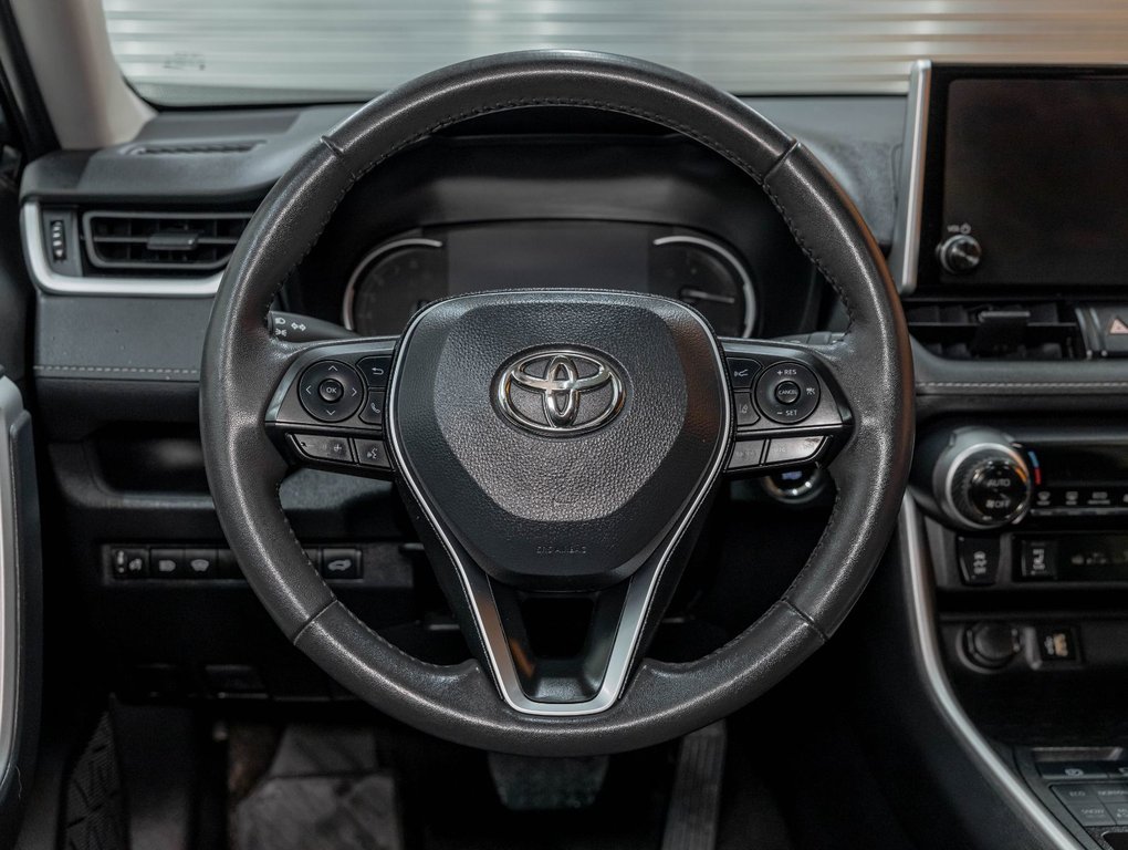 Toyota RAV4  2025 à St-Jérôme, Québec - 14 - w1024h768px