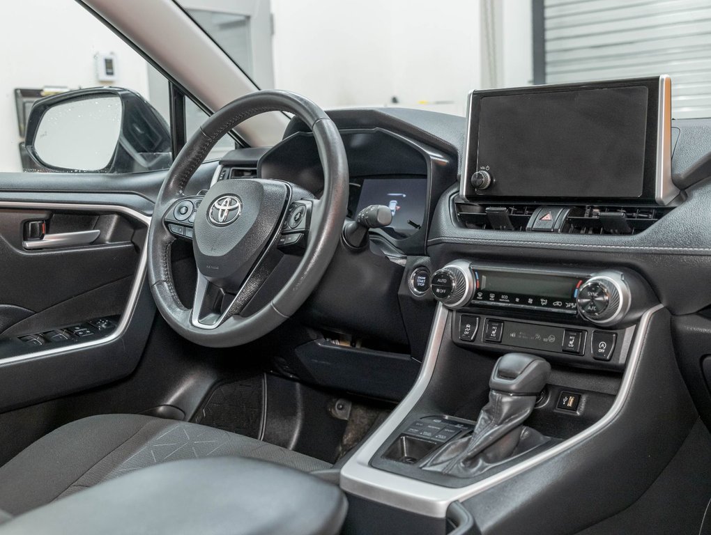 Toyota RAV4  2025 à St-Jérôme, Québec - 30 - w1024h768px