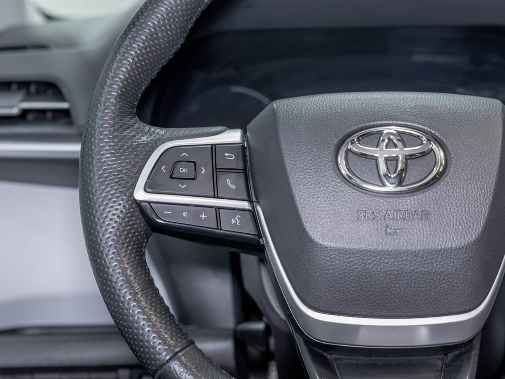 2025 Toyota Sienna in St-Jérôme, Quebec - 16 - w1024h768px