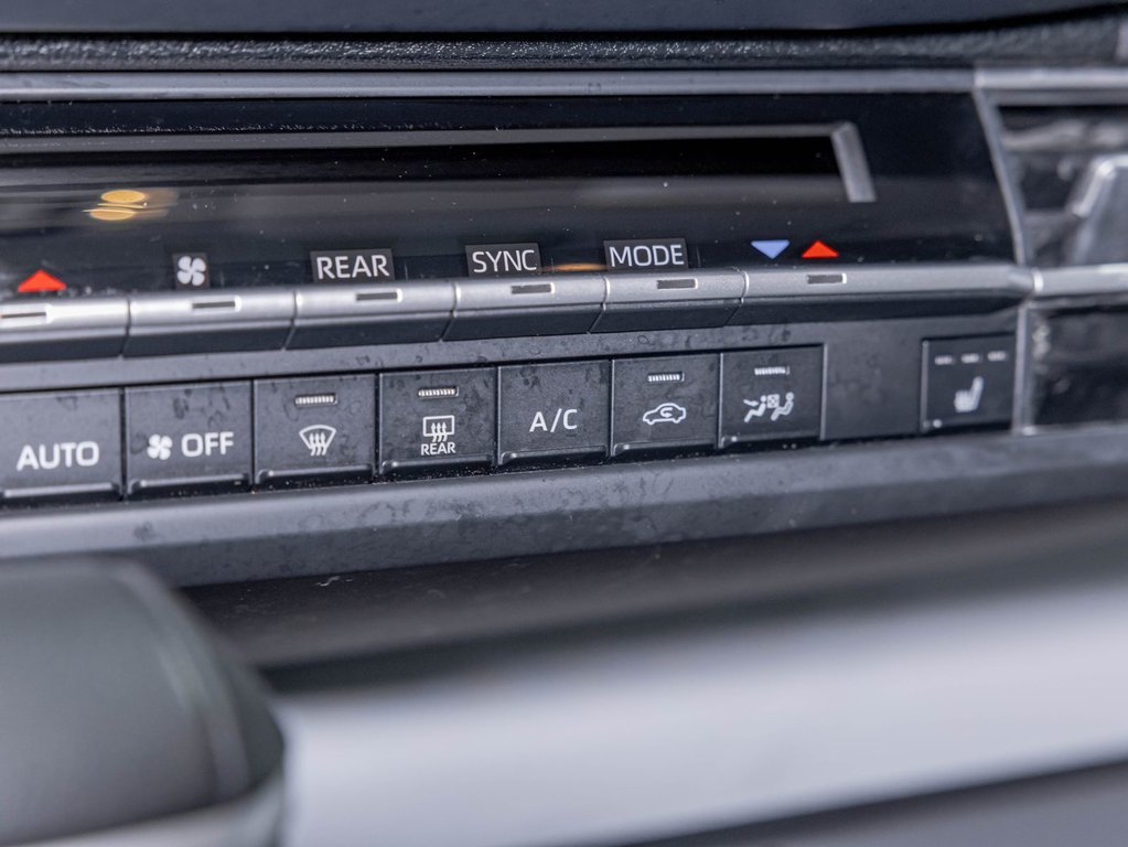 2025 Toyota Sienna in St-Jérôme, Quebec - 26 - w1024h768px