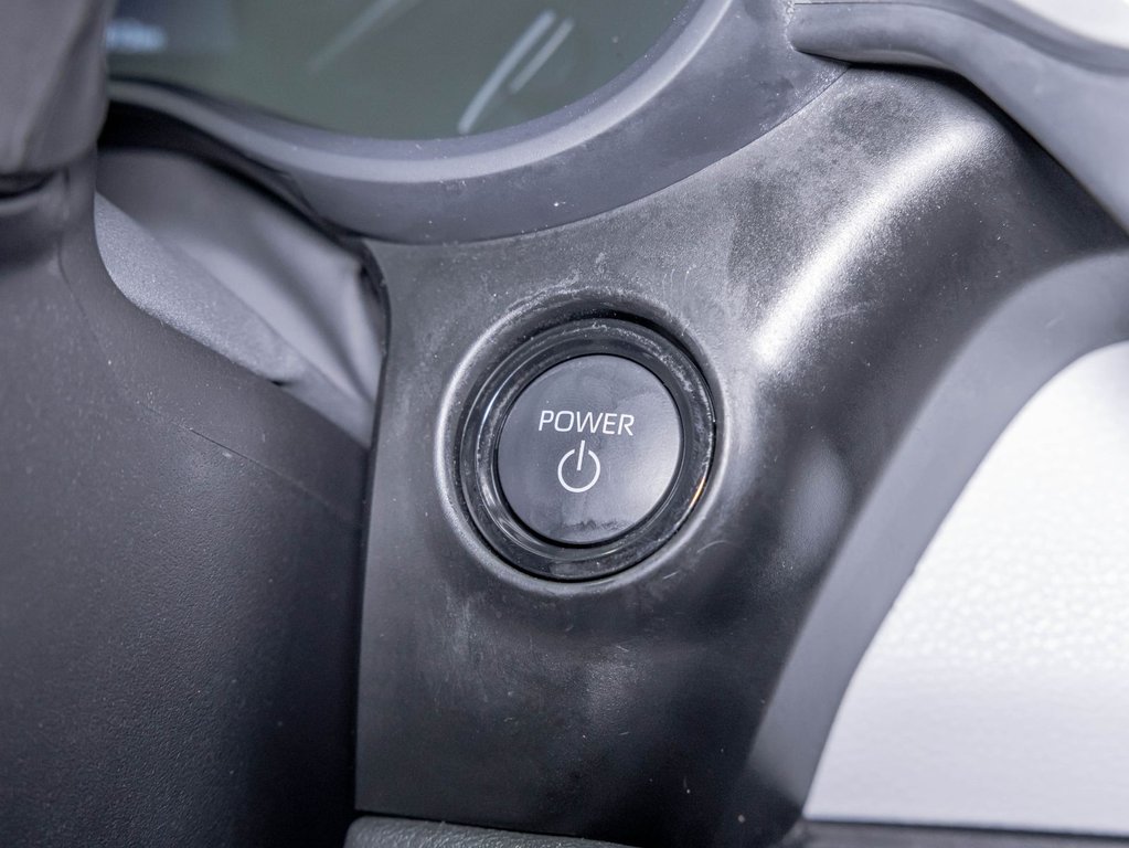 2025 Toyota Sienna in St-Jérôme, Quebec - 27 - w1024h768px