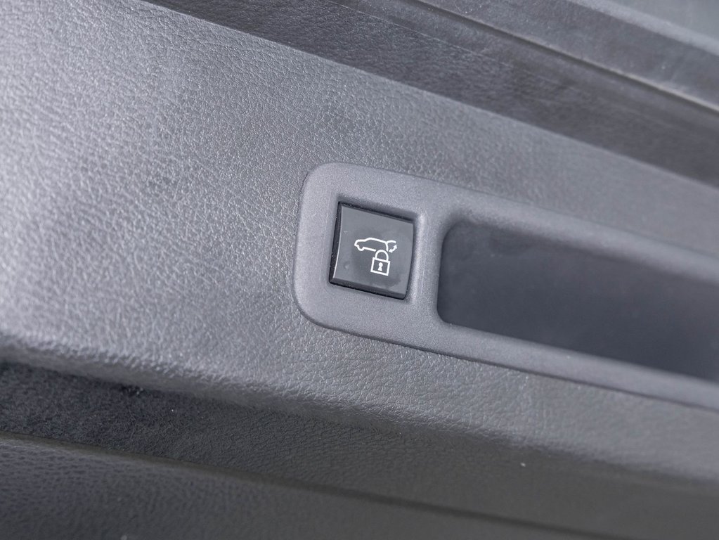 2025 Toyota Sienna in St-Jérôme, Quebec - 36 - w1024h768px