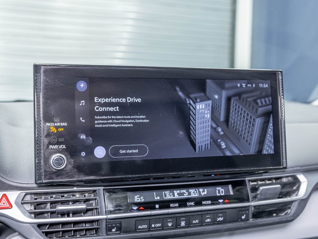 2025 Toyota Sienna in St-Jérôme, Quebec - 5 - w1024h768px