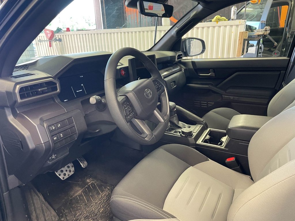 Toyota Tacoma  2025 à St-Jérôme, Québec - 3 - w1024h768px