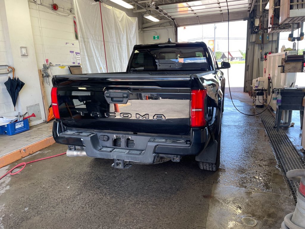 Toyota Tacoma  2025 à St-Jérôme, Québec - 8 - w1024h768px