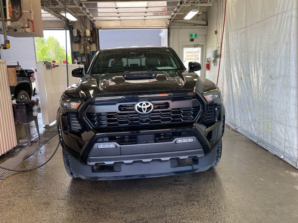 Toyota Tacoma  2025 à St-Jérôme, Québec - 4 - w1024h768px