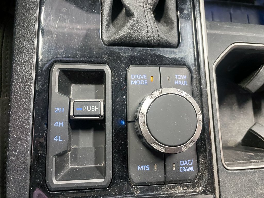 Toyota Tundra  2024 à St-Jérôme, Québec - 17 - w1024h768px
