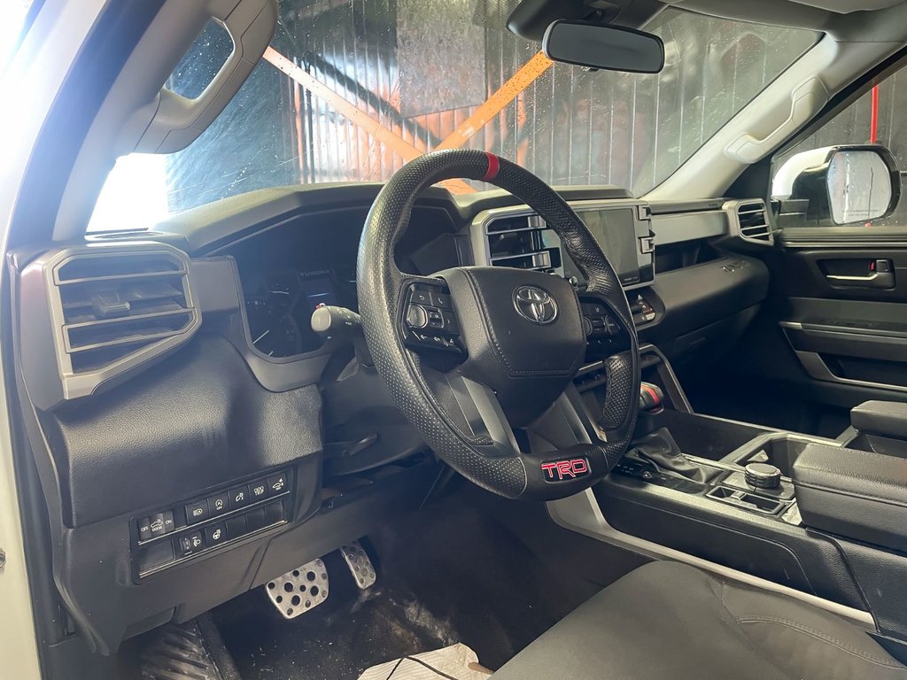 Toyota Tundra  2024 à St-Jérôme, Québec - 3 - w1024h768px