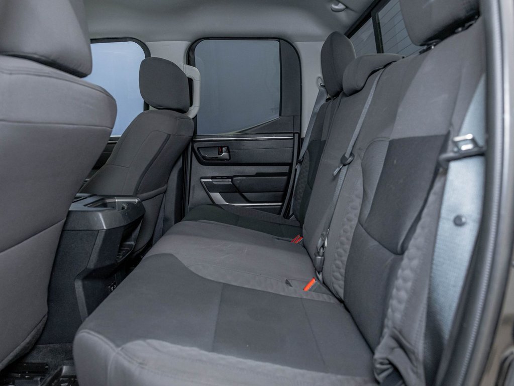 Toyota Tundra  2024 à St-Jérôme, Québec - 33 - w1024h768px