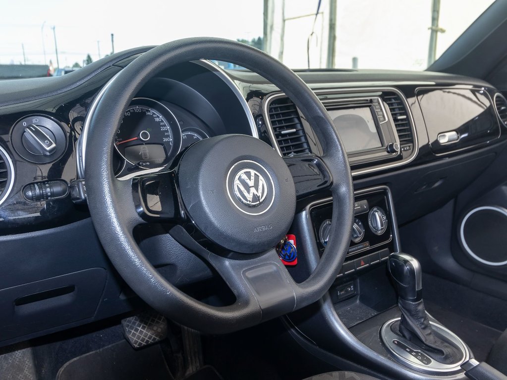 2017 Volkswagen Beetle Convertible in St-Jérôme, Quebec - 3 - w1024h768px