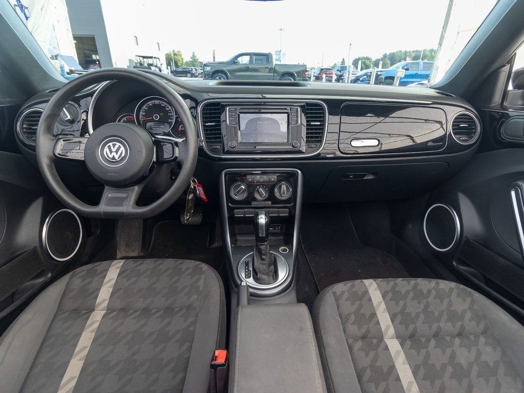 Volkswagen Beetle Convertible  2017 à St-Jérôme, Québec - 10 - w1024h768px