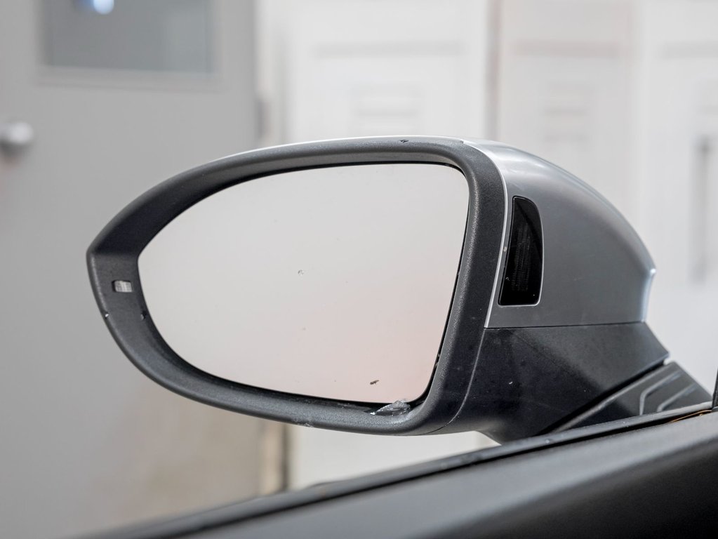 Volkswagen Golf R  2024 à St-Jérôme, Québec - 35 - w1024h768px