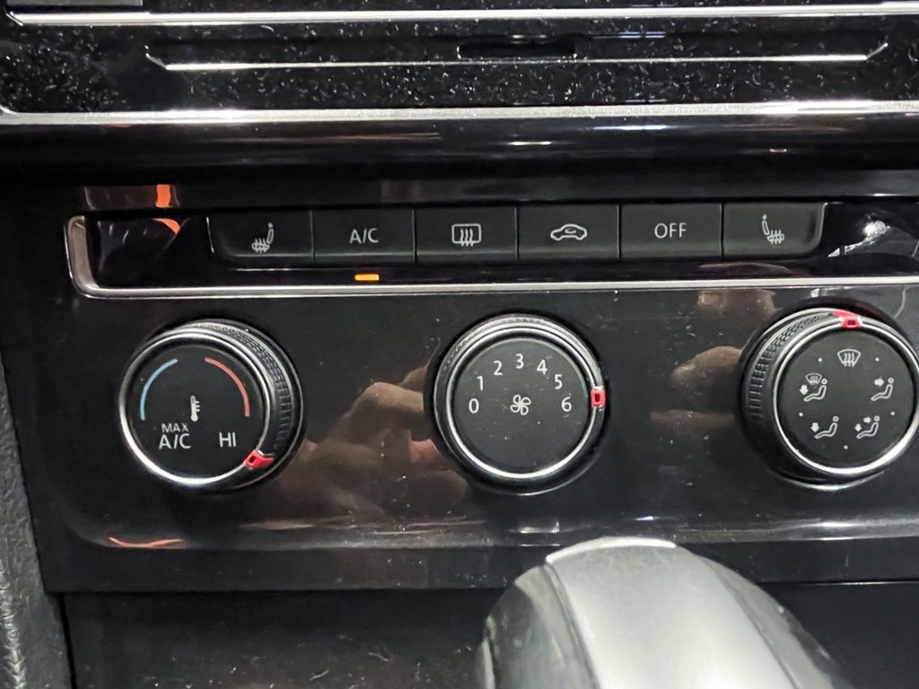 Volkswagen Golf  2018 à St-Jérôme, Québec - 12 - w1024h768px