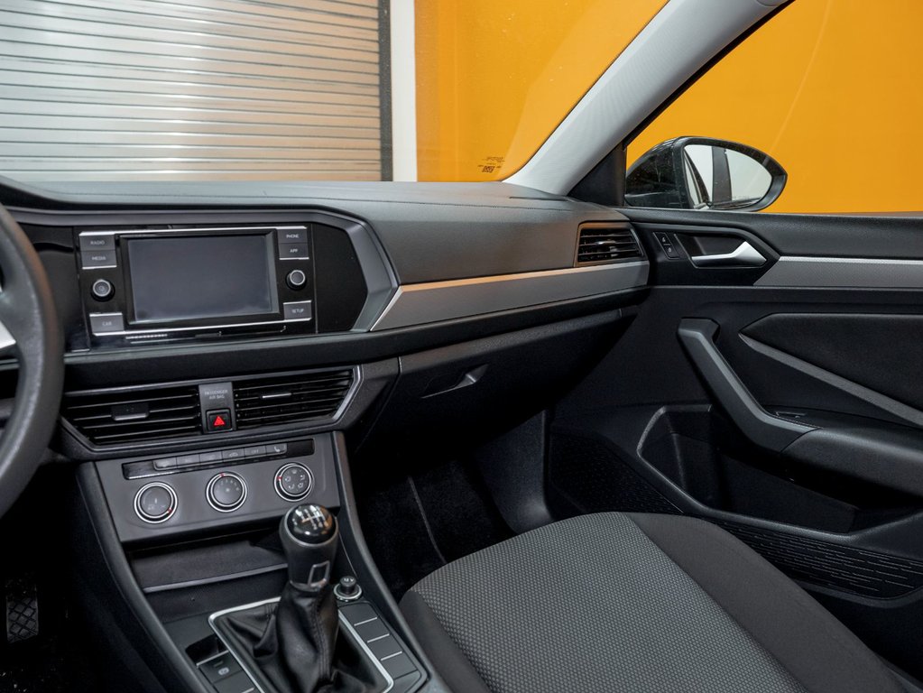 2019 Volkswagen Jetta in St-Jérôme, Quebec - 18 - w1024h768px