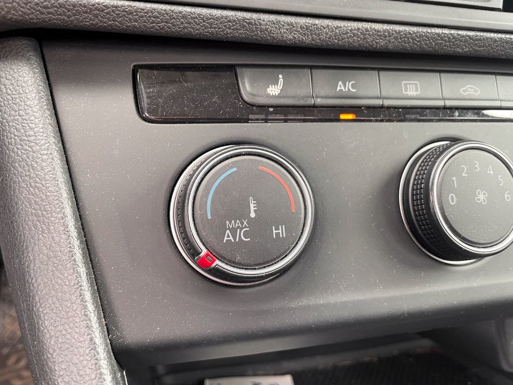 Volkswagen Jetta  2020 à St-Jérôme, Québec - 12 - w1024h768px
