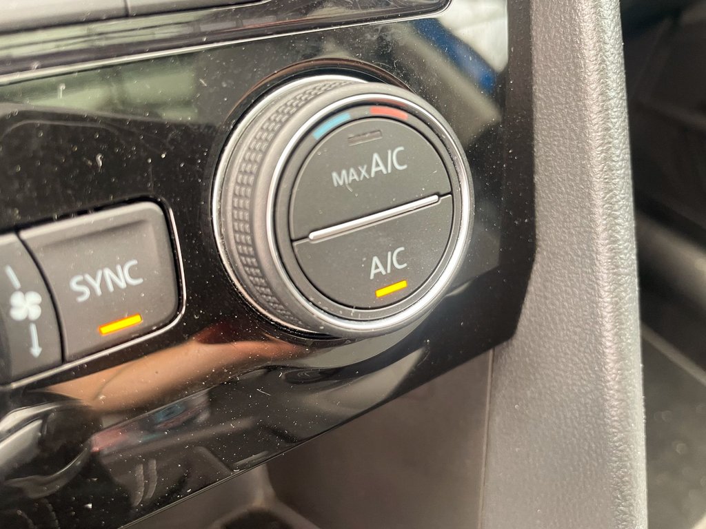 2022 Volkswagen Taos in St-Jérôme, Quebec - 16 - w1024h768px