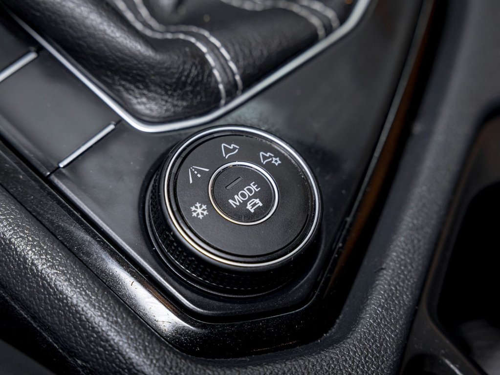 Volkswagen Taos  2022 à St-Jérôme, Québec - 22 - w1024h768px