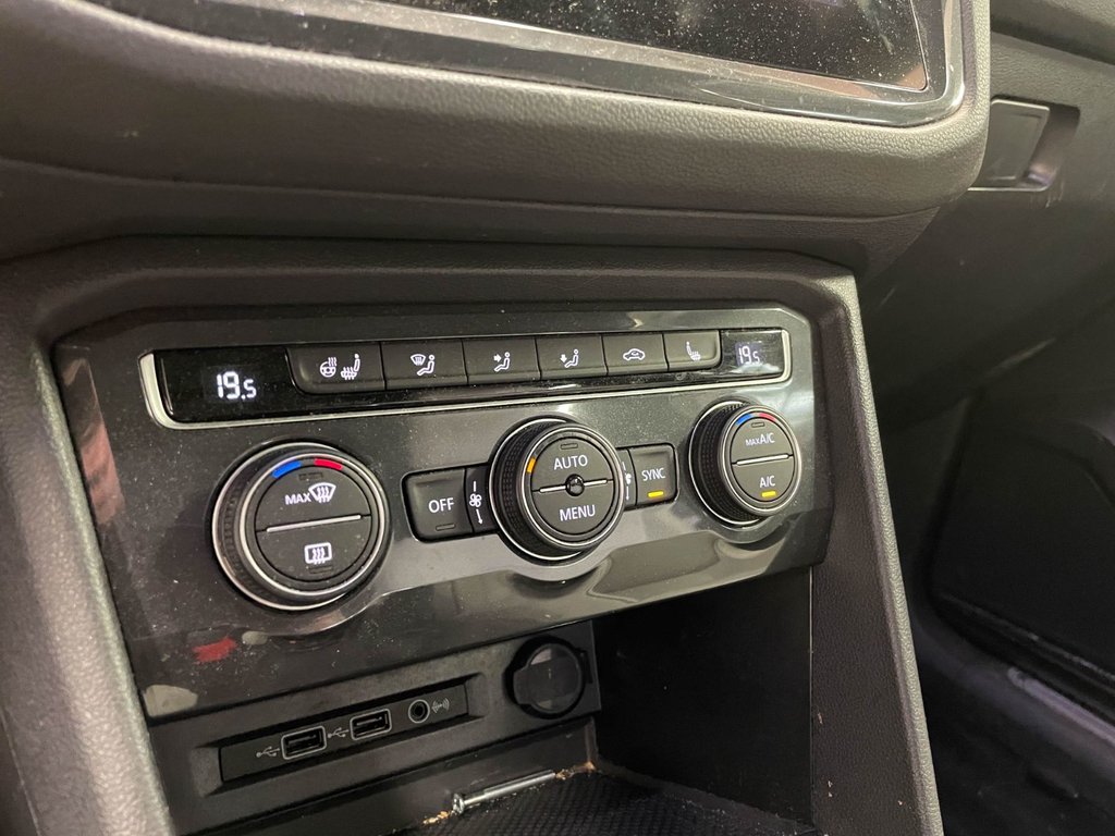 2020 Volkswagen Tiguan in St-Jérôme, Quebec - 14 - w1024h768px