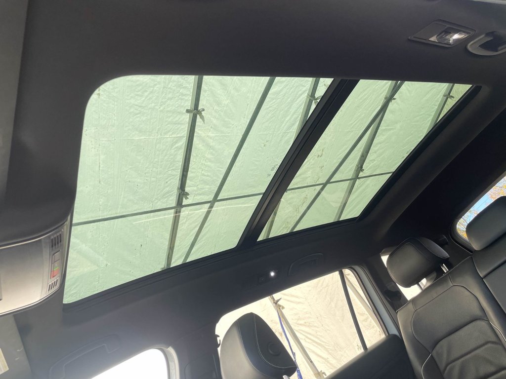 Volkswagen Tiguan  2023 à St-Jérôme, Québec - 3 - w1024h768px