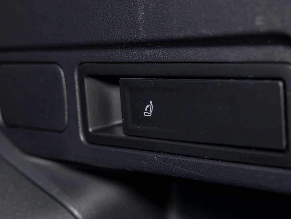 Volkswagen Tiguan  2023 à St-Jérôme, Québec - 36 - w1024h768px