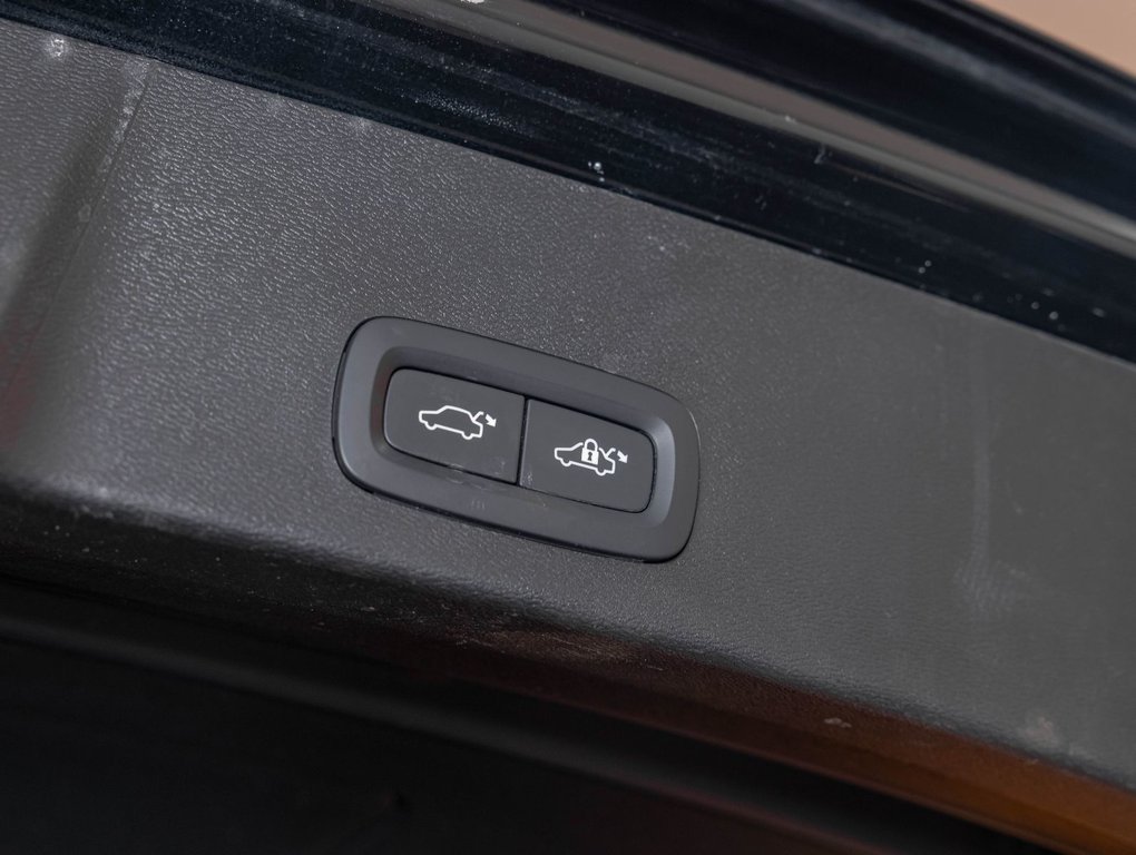 Volvo XC40  2022 à St-Jérôme, Québec - 32 - w1024h768px