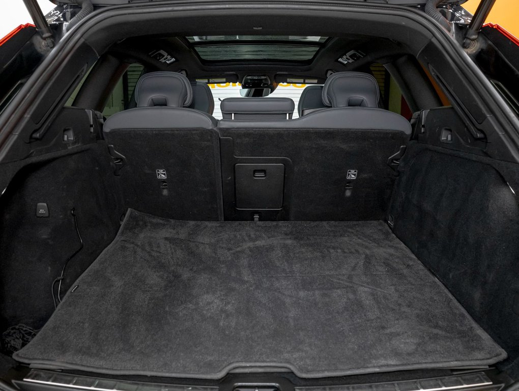 2020 Volvo XC60 in St-Jérôme, Quebec - 30 - w1024h768px