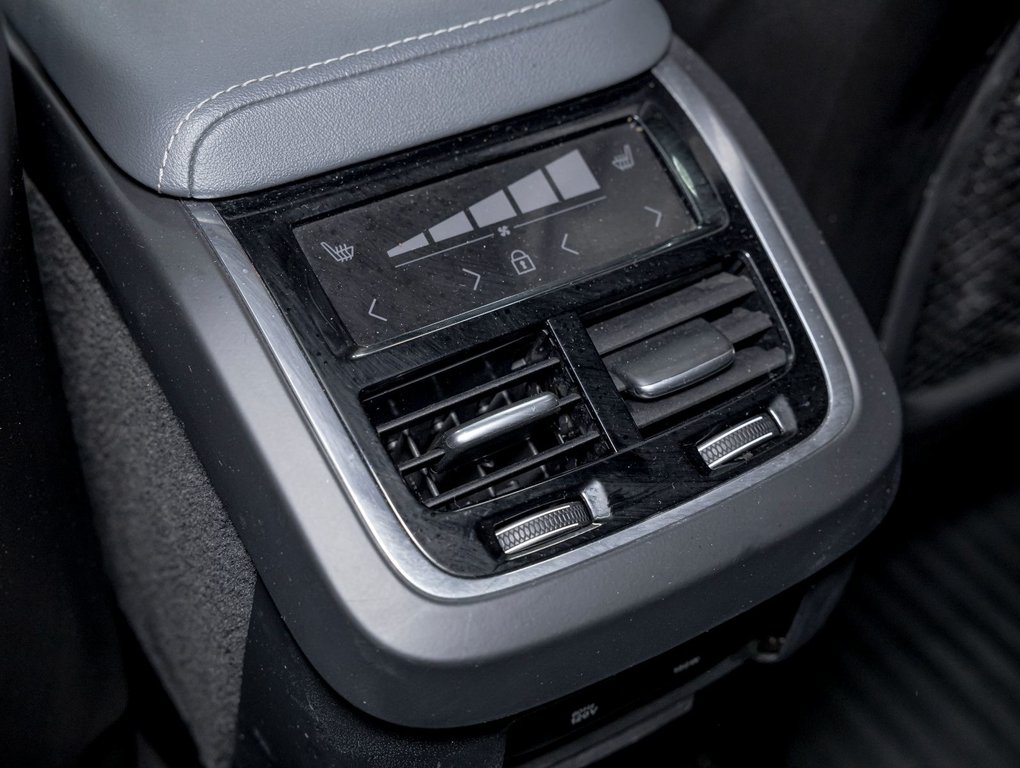 2020 Volvo XC60 in St-Jérôme, Quebec - 29 - w1024h768px