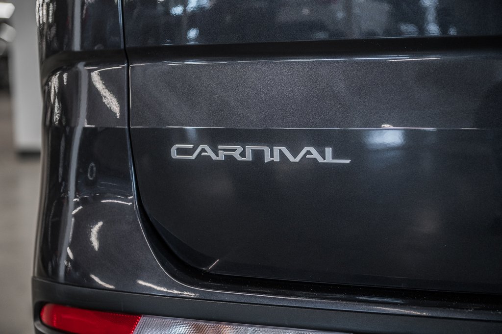 2023 Kia Carnival LX-7