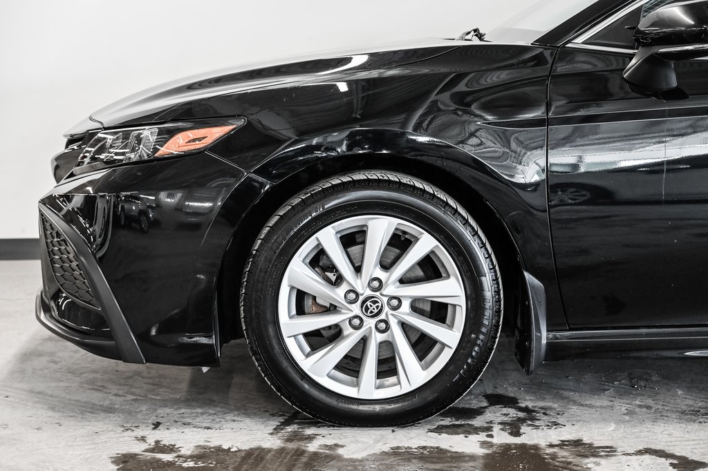 Toyota Camry SE 2021-2