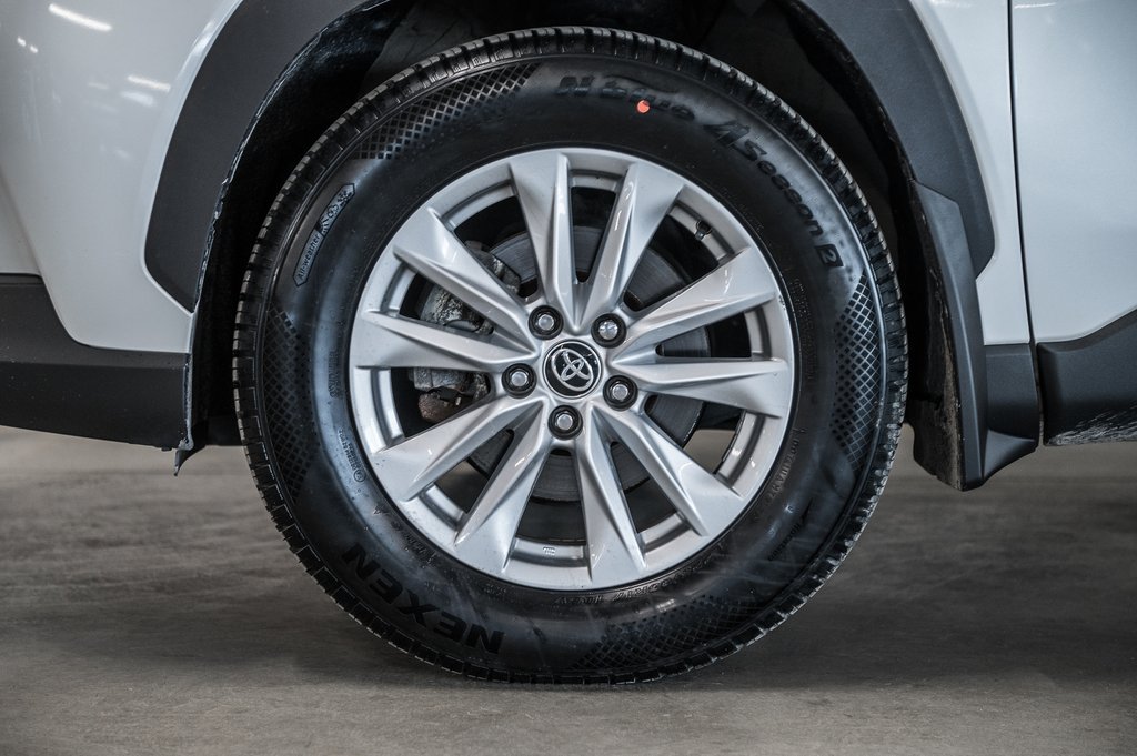 2023 Toyota Corolla Cross LE-3