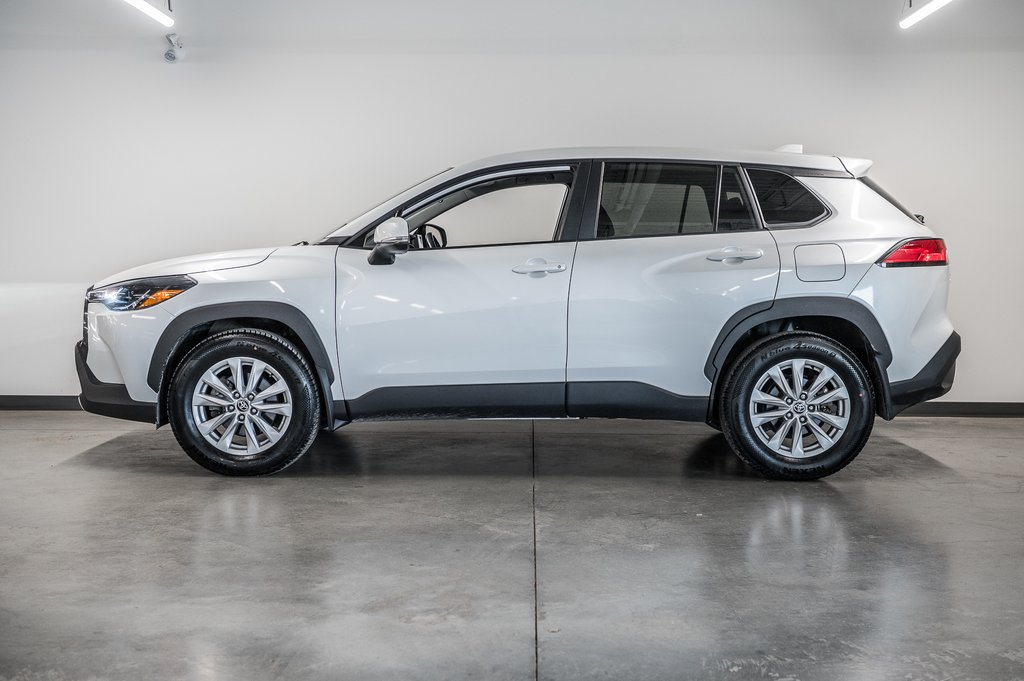 2023 Toyota Corolla Cross LE-4