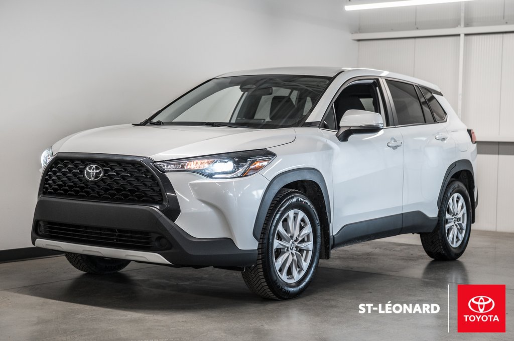 2023 Toyota Corolla Cross LE-0
