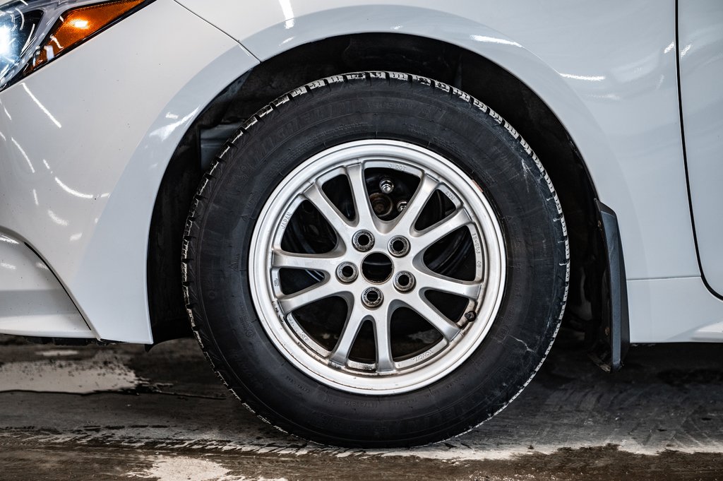 Toyota Corolla Hybrid LE 2023-2