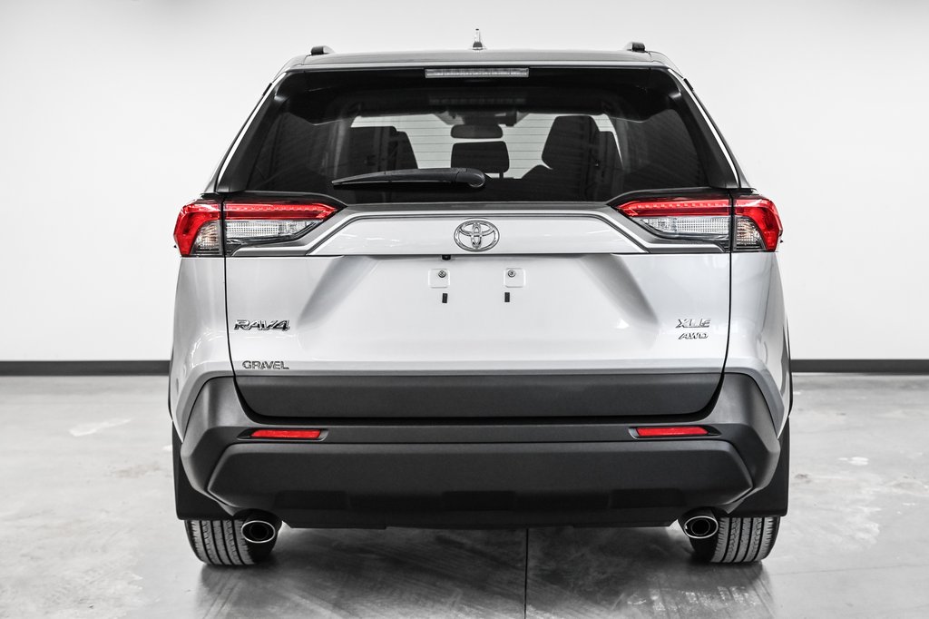 Toyota RAV4 XLE 2022-4