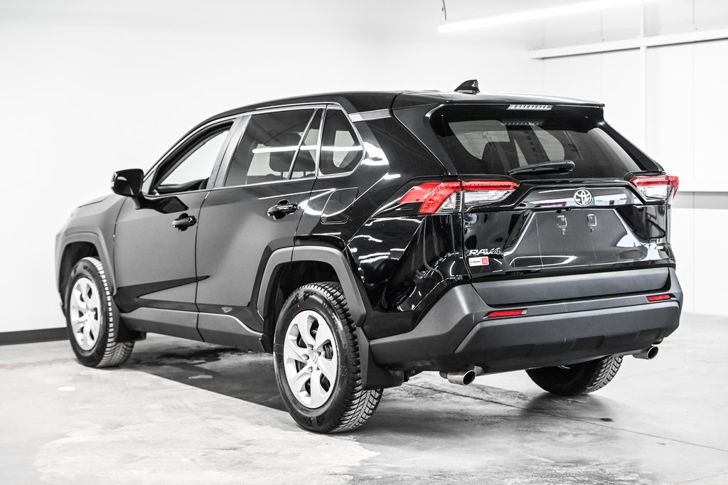 Toyota RAV4 LE 2023-3