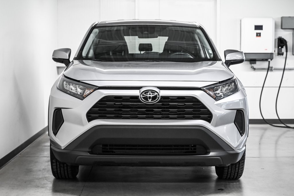 Toyota RAV4 LE 2023-1