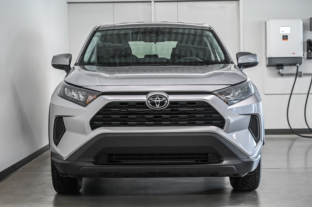 Toyota RAV4 LE 2023-1