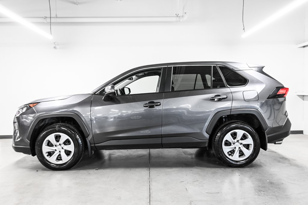 Toyota RAV4 LE 2024-2