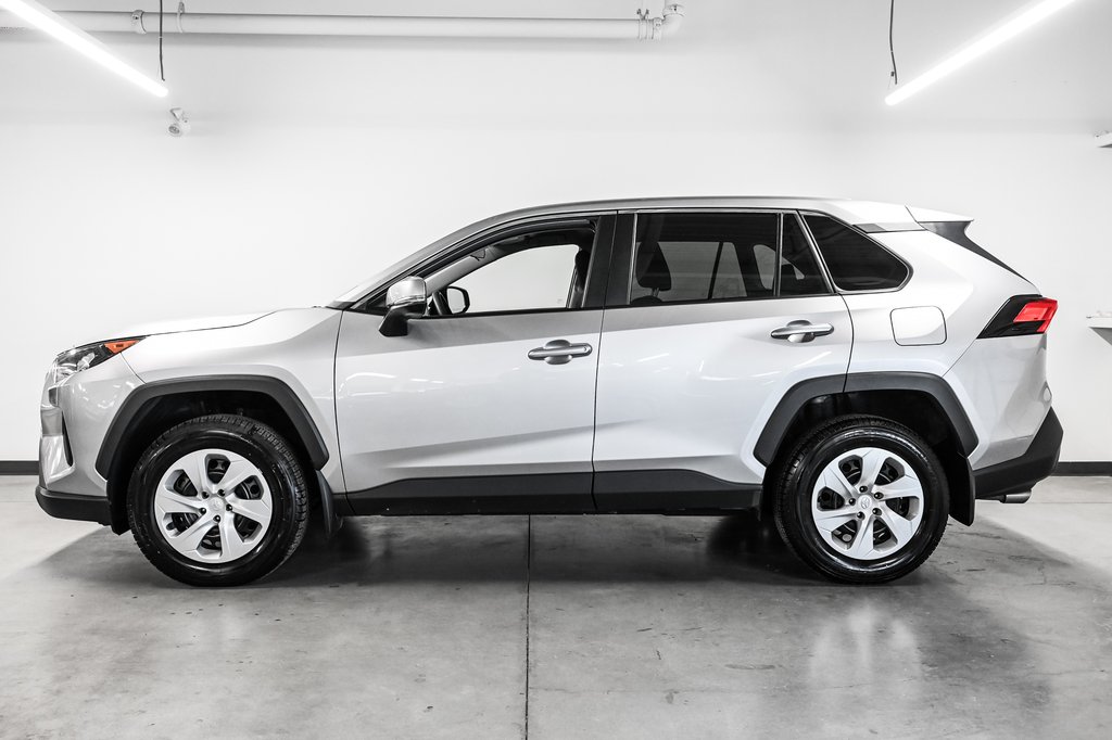 Toyota RAV4 LE 2024-2