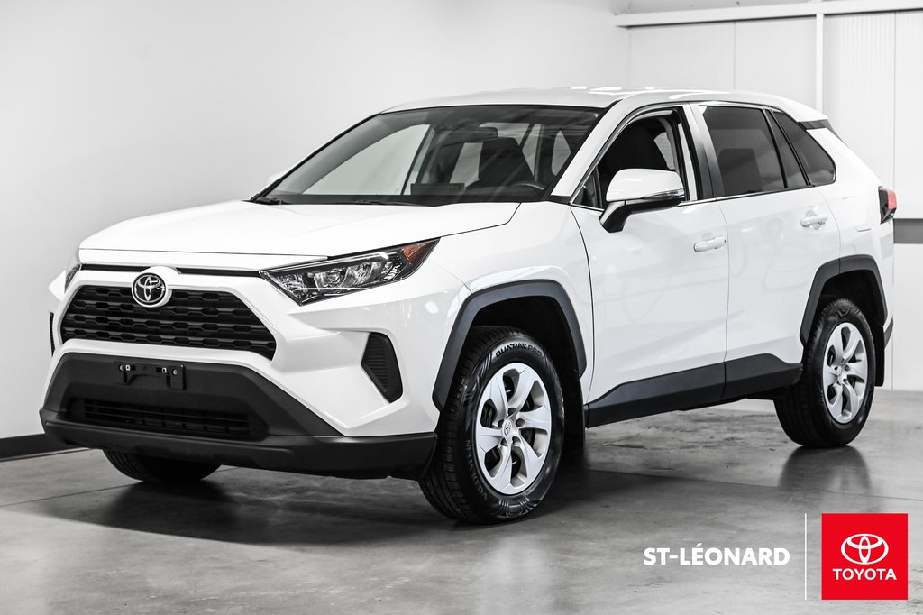Toyota RAV4 LE 2024-0