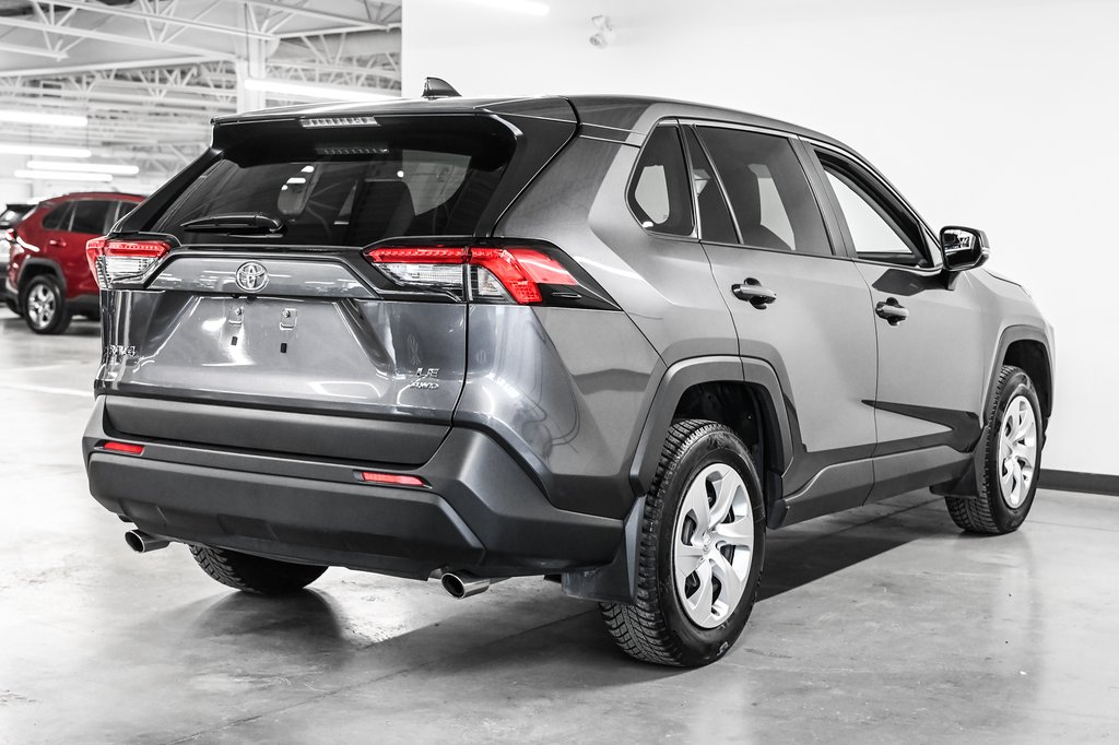 Toyota RAV4 LE 2025-5
