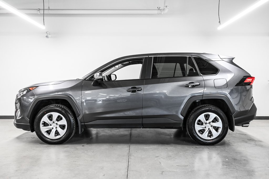 Toyota RAV4 LE 2025-2