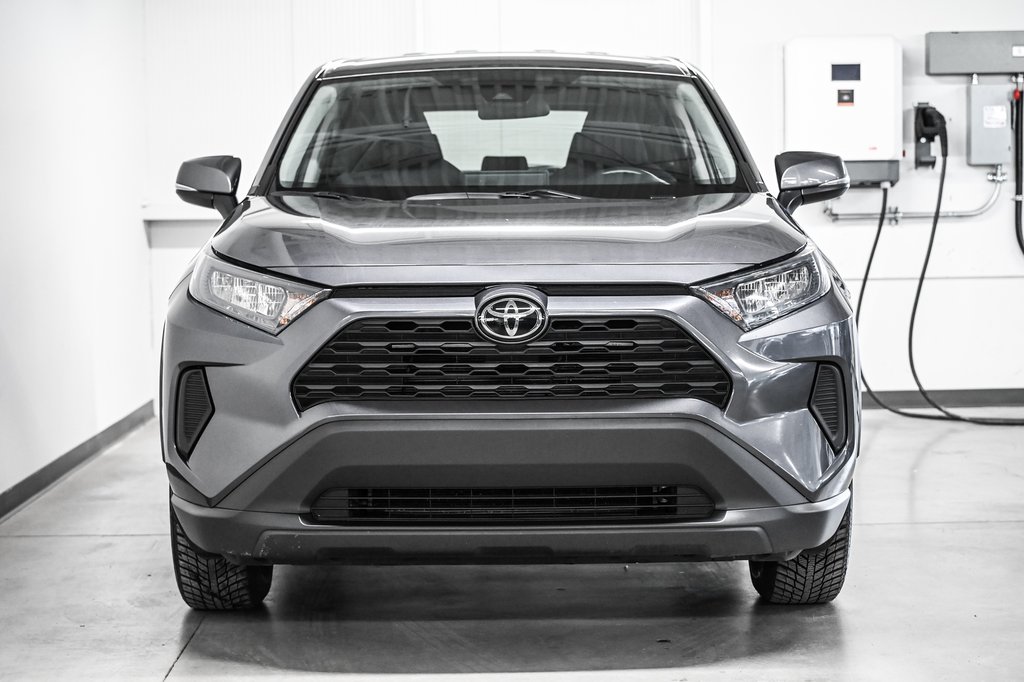 Toyota RAV4 LE 2025-1